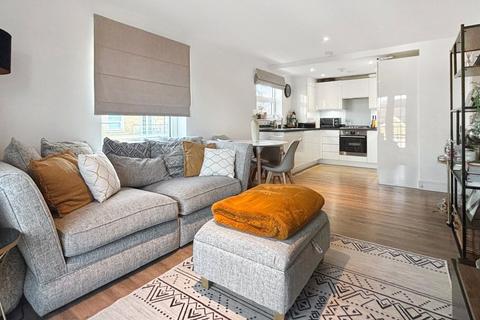 2 bedroom flat for sale, Weir Road, Bexley, DA5