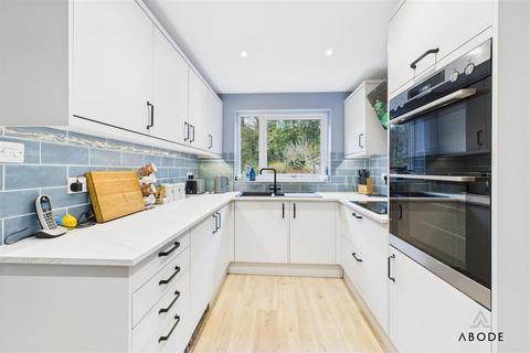 3 bedroom detached house for sale, Highlands Drive, Burton-on-Trent DE15