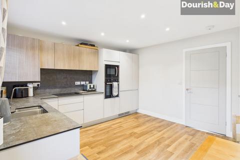 2 bedroom semi-detached house to rent, Tudor Close, Market Drayton TF9