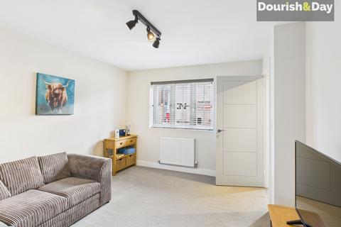 2 bedroom semi-detached house to rent, Tudor Close, Market Drayton TF9
