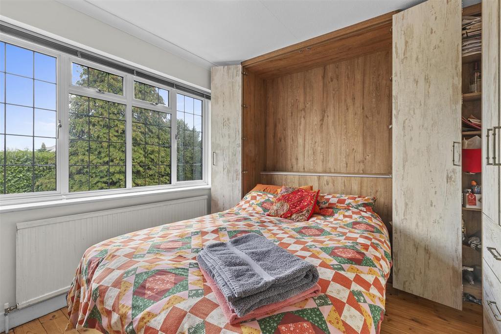 25 Marlow Rd, HP11 1 TA-8.jpg