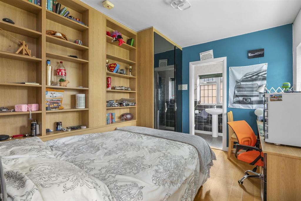 25 Marlow Rd, HP11 1 TA-14.jpg