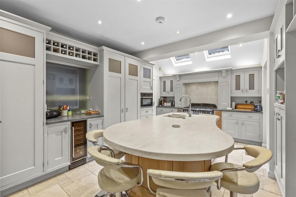 25 Marlow Rd, HP11 1 TA-20.jpg