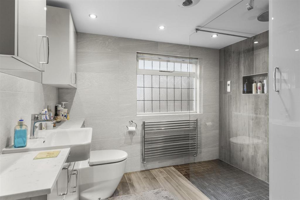 25 Marlow Rd, HP11 1 TA-11.jpg