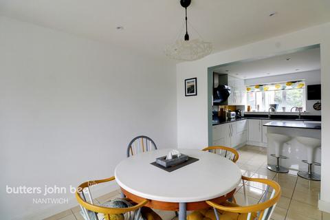 5 bedroom detached house for sale, Moat Lane, Crewe