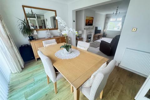 undefined, Mountain Ash Avenue, Leigh-On-Sea