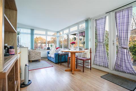 3 bedroom semi-detached house for sale, Brunel Close, Whitnash, Leamington Spa