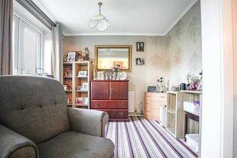 undefined, Brunel Close, Whitnash, Leamington Spa