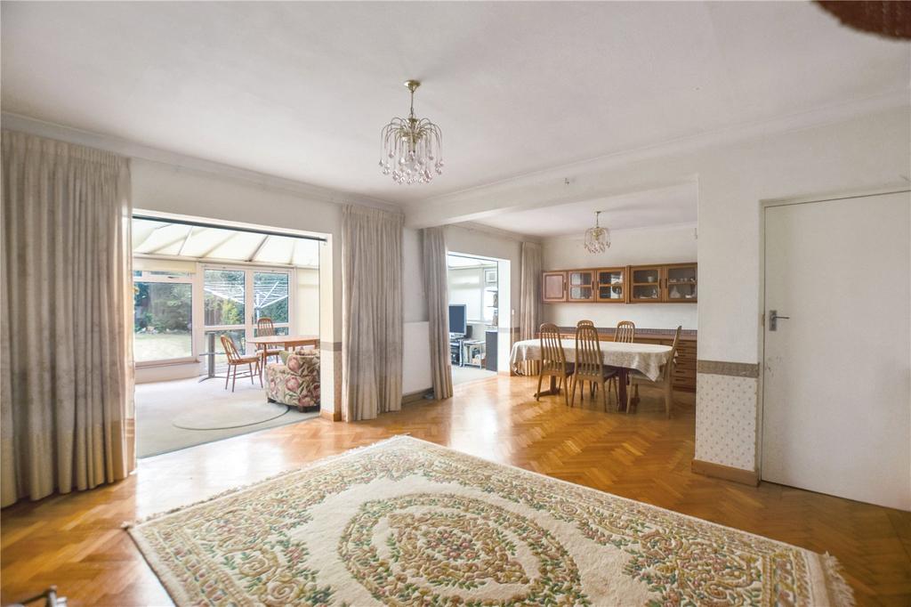 Lounge / Dining Room