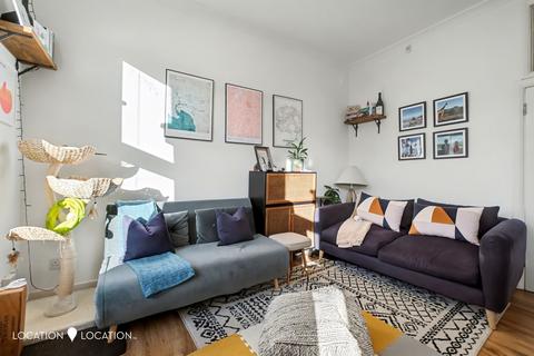 2 bedroom flat for sale, Rectory Road, London, N16
