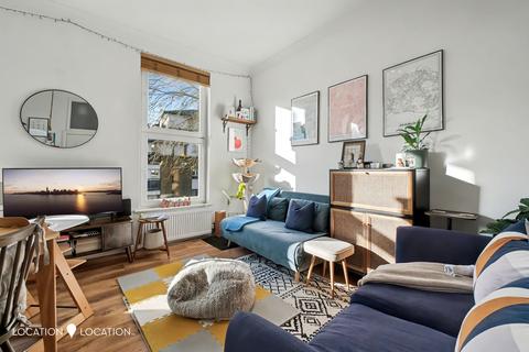 2 bedroom flat for sale, Rectory Road, London, N16