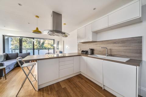 2 bedroom flat for sale, 25 Victoria Road, Kingston Upon Thames, KT1