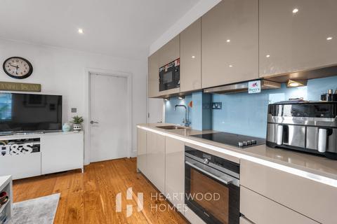 1 bedroom flat for sale, Luton Road, Harpenden, AL5 3DU