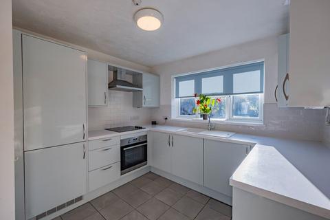 3 bedroom semi-detached house for sale, Court Meadow, Crowborough TN6