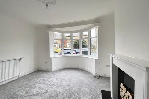 2 bedroom semi-detached house for sale, Broomfield Road, Marsh, HD1