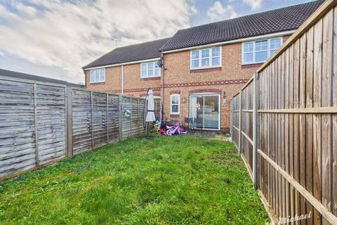 2 bedroom terraced house for sale, Holly Drive, Aylesbury, Buckinghamshire