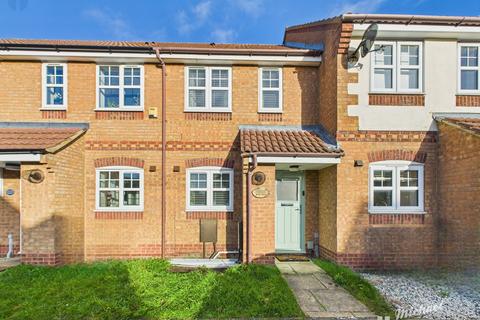 2 bedroom terraced house for sale, Holly Drive, Aylesbury, Buckinghamshire