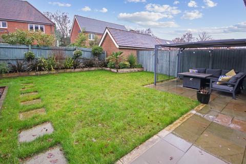 4 bedroom detached house for sale, The Furrows, Crawley Down, RH10