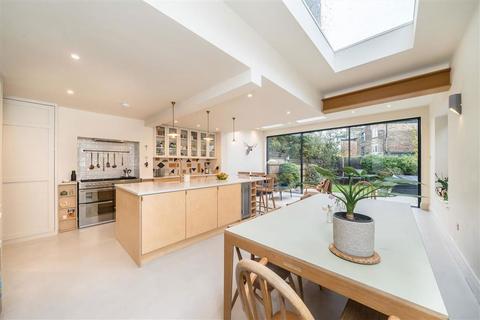 5 bedroom semi-detached house for sale, Ryde Vale Road, London SW12