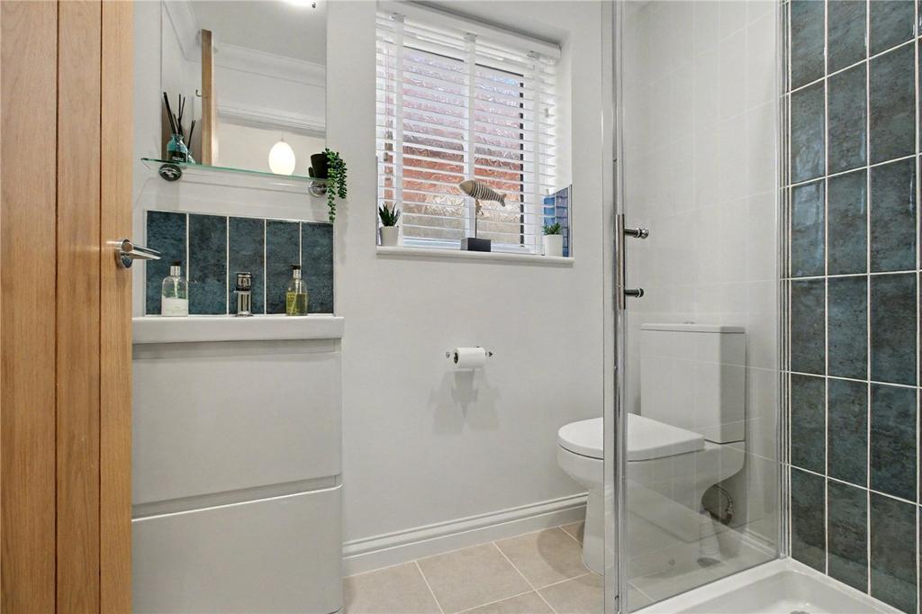 Gf Shower Room