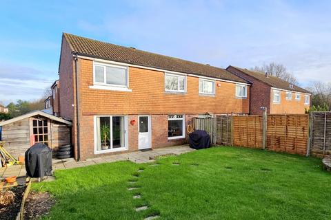 3 bedroom end of terrace house to rent, Lovell Path, Ifield, Crawley, West Sussex. RH11 0RH