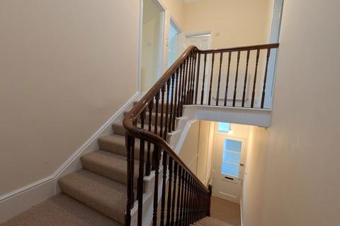 2 bedroom apartment to rent, Station Ave, Sandown, Isle of Wight