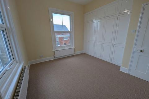 2 bedroom apartment to rent, Station Ave, Sandown, Isle of Wight