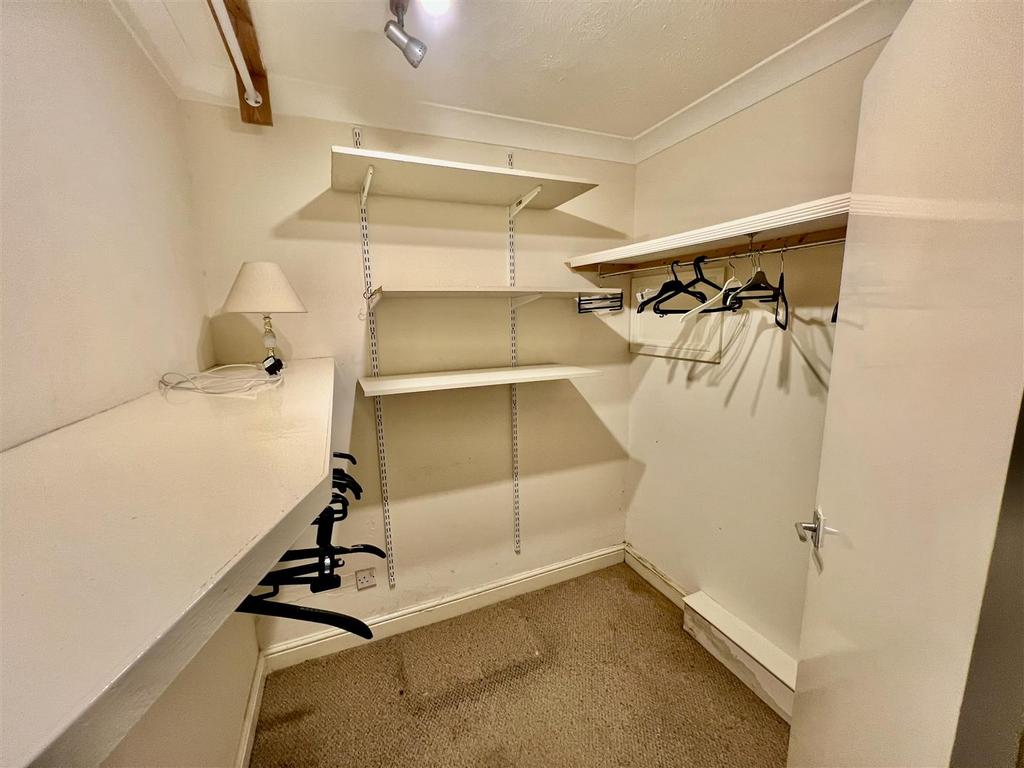 Walk in wardrobe