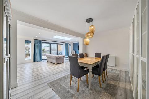 2 bedroom detached house for sale, Barnes Rise, Kings Langley