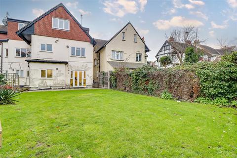 3 bedroom flat for sale, Kings Road, Westcliff-On-Sea SS0