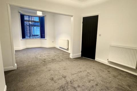 2 bedroom terraced house to rent, Beaconsfield Street, Scarborough
