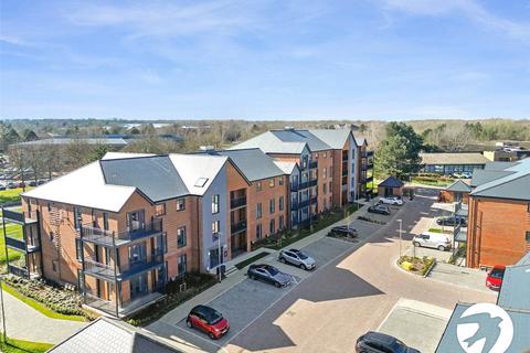 1 bedroom flat to rent - Batesford Close, Kings Hill, West Malling, Kent, ME19