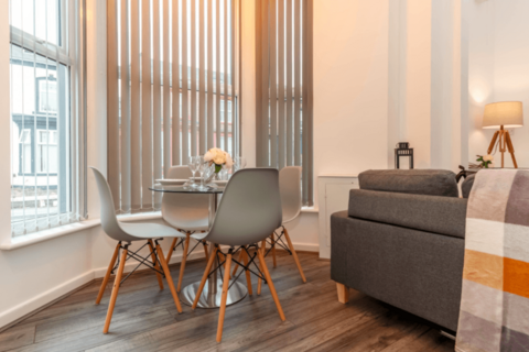 3 bedroom flat to rent, Falmouth Road, London, SE1