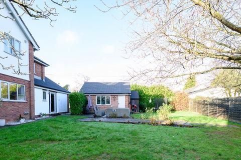 4 bedroom detached house for sale, Much Birch, HR2 8HX