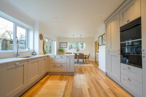 4 bedroom detached house for sale, Much Birch, HR2 8HX