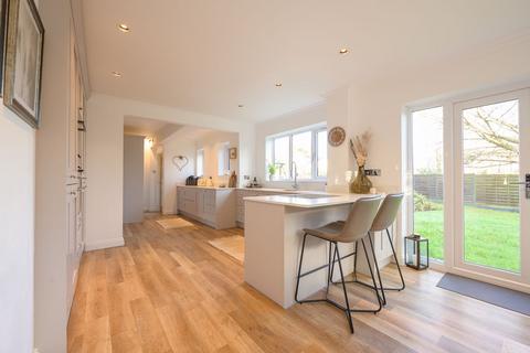 4 bedroom detached house for sale, Much Birch, HR2 8HX