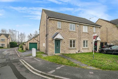 3 bedroom semi-detached house for sale, Elm Close, Rossington, DN11