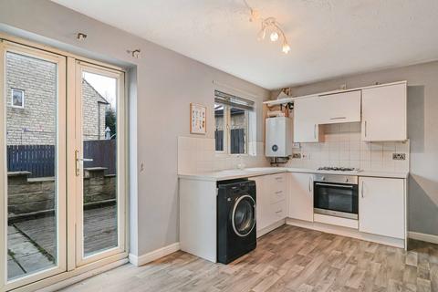 3 bedroom semi-detached house for sale, Elm Close, Rossington, DN11