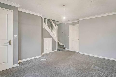 3 bedroom semi-detached house for sale, Elm Close, Rossington, DN11