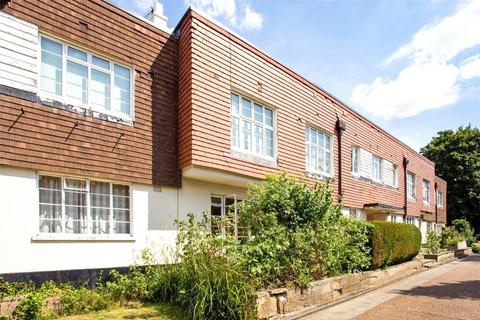 3 bedroom flat for sale - Crown Lane Gardens, London SW16