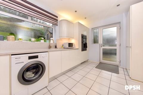 2 bedroom detached bungalow for sale, Pudsey Road, Leeds