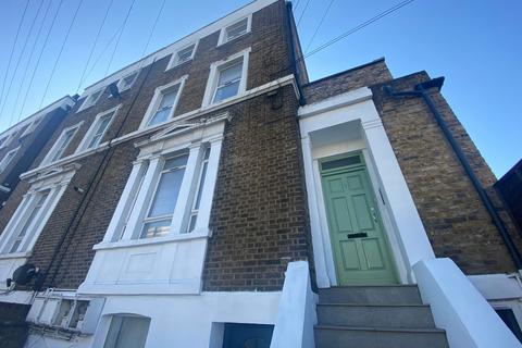 2 bedroom flat to rent, Amersham Road, London SE14