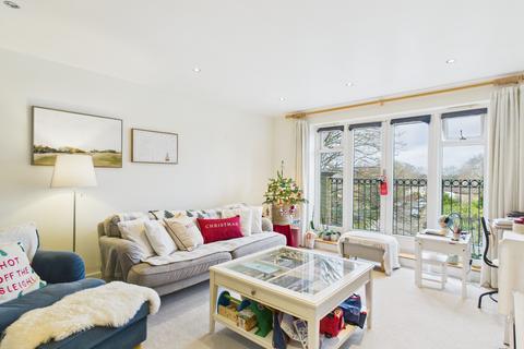 2 bedroom flat to rent, Lansdowne Road, Bromley, Kent, BR1