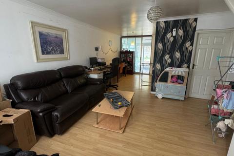 3 bedroom terraced house for sale, Lawdons Gardens, Croydon CR0