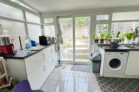 3 bedroom terraced house for sale, Lawdons Gardens, Croydon CR0