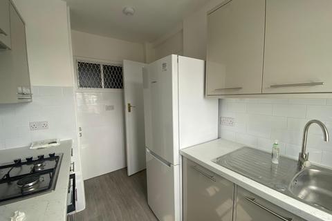 1 bedroom flat to rent, The Grove, Isleworth TW7