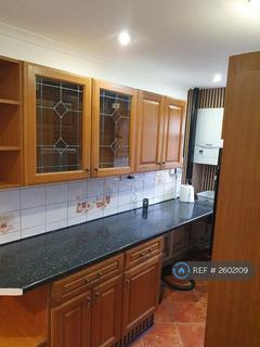 3 bedroom semi-detached house to rent, Lower Broad Street, Dagenham, RM10