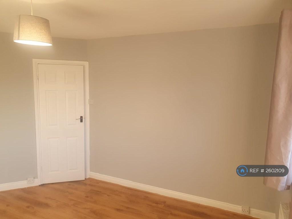 Large Bedroom