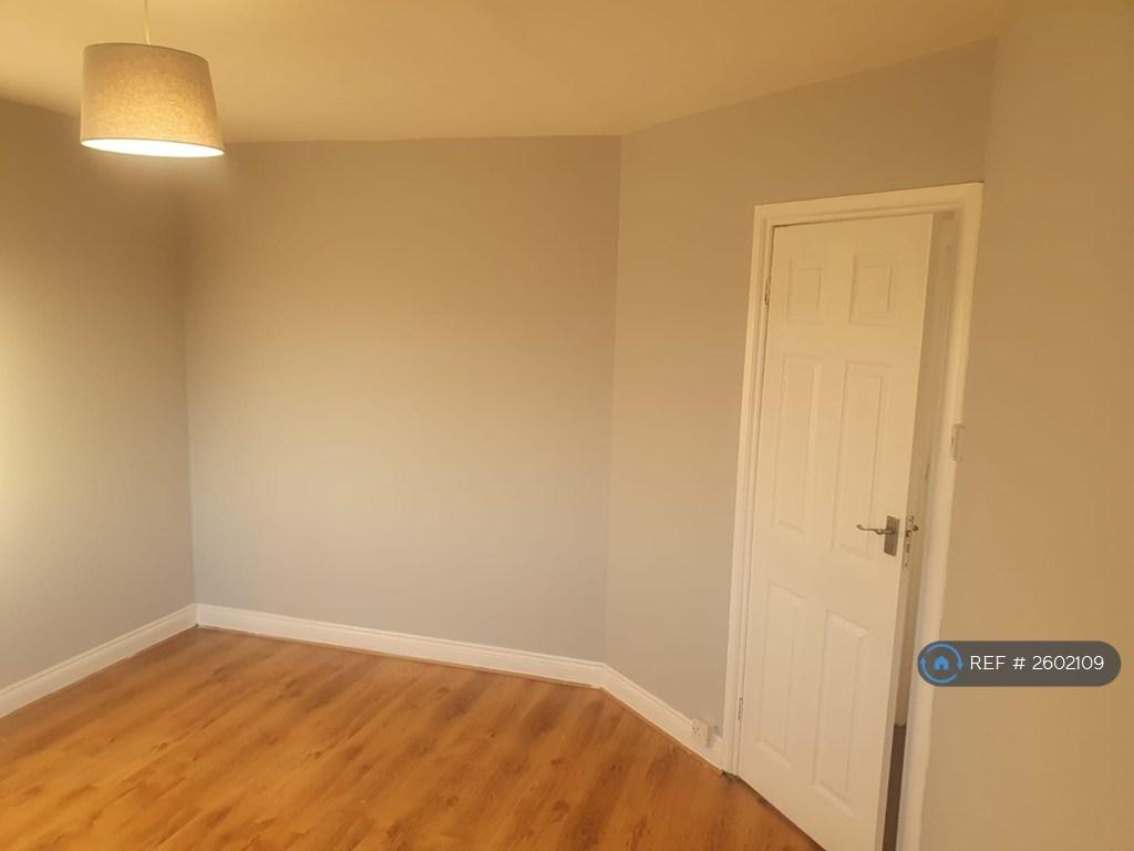 Large Bedroom