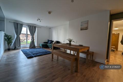 2 bedroom flat to rent - Tower Court, Newcastle-Under-Lyme, ST5